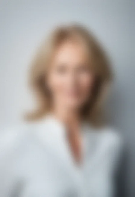 Nina, 56
